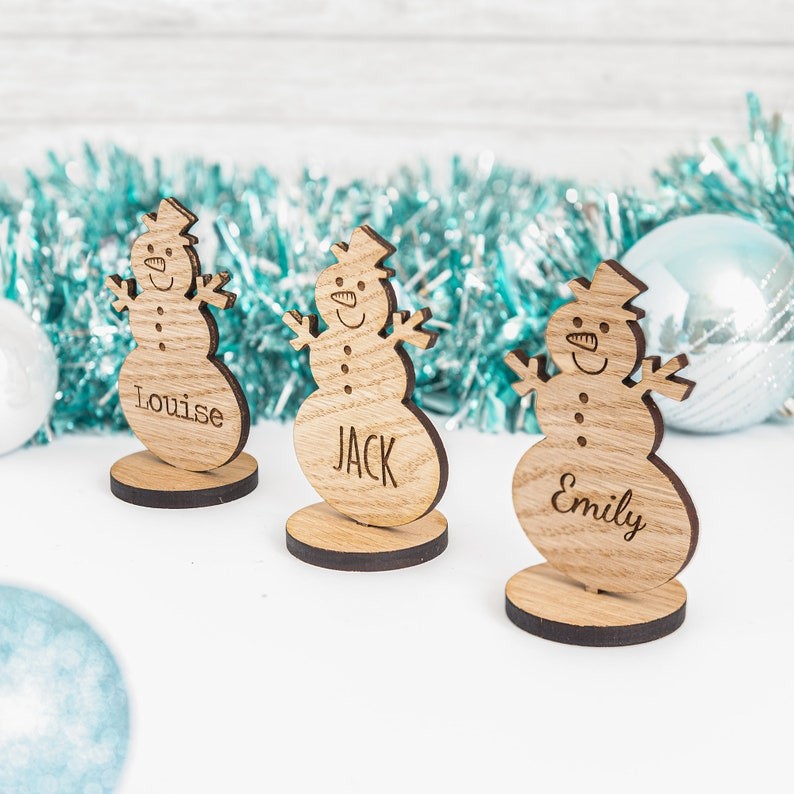 Christmas Wooden Snowman Place Cards Gif For Family